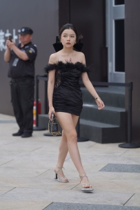 【精选街拍】Vol.2928 一字肩黑裙 [163P-2.14GB]