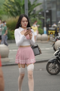 【精选街拍】Vol.2660 粉白青春动人 [108P+1V-1.51GB]