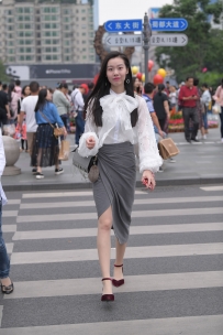 【精选街拍】Vol.2111 恬静气质美 [78P-1.72GB]