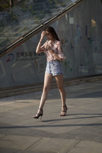 【精选街拍】Vol.2639 艳丽牛仔短裤 [337P-3.55GB]