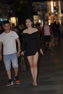 【精选街拍】Vol.3152 一字肩短裙搭配 [43P+1V-719MB]