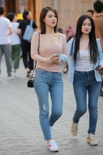 【精选街拍】Vol.1190 玻璃街拍作品 - 牛仔裤美女 [22P-264MB]