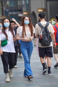 【精选街拍】Vol.3100 清秀美丽牛仔裤 [27P-220MB]