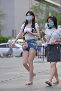 【精选街拍】Vol.2675 牛仔短裤显腿长 [69P-1.46GB]