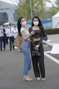 【精选街拍】Vol.1950 两位好闺蜜 [131P-468MB]