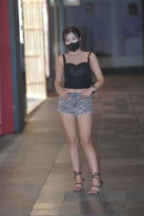 【精选街拍】Vol.2395 灰色热裤美背美腿 [284P-3.45GB]